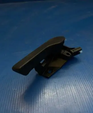 Volkswagen PASSAT B6 Engine bonnet (hood) release handle 1K1823633