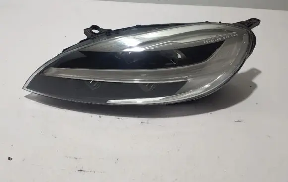 Volvo V40 Headlight/headlamp 32228483