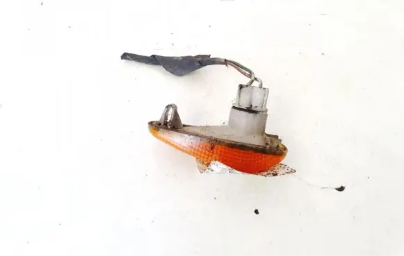 Volkswagen II LT Front fender indicator light