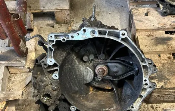 Peugeot Partner Manual 5 speed gearbox 20DM83