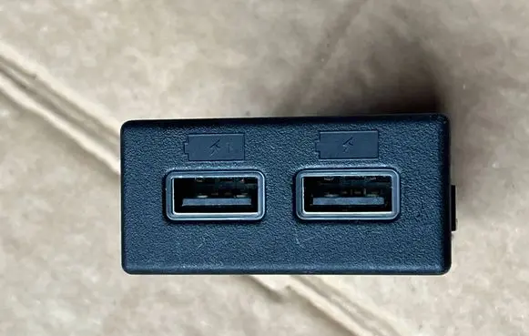 Alfa Romeo Stelvio USB socket connector 1561397270