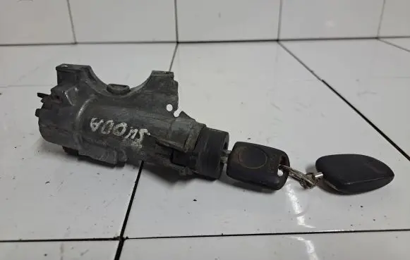 Skoda Octavia Mk1 (1U) Ignition lock 4B0905851C