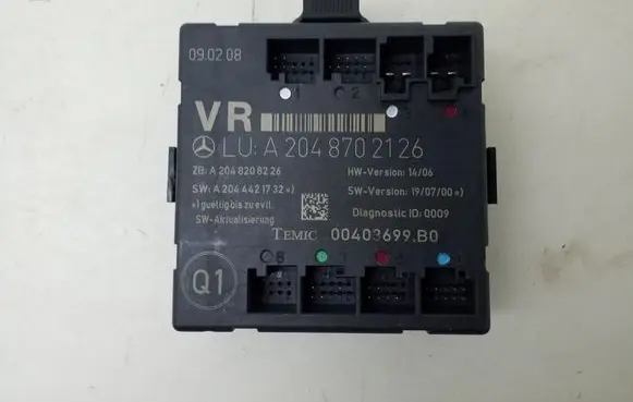 Mercedes-Benz C W204 Door control unit/module A2048702126