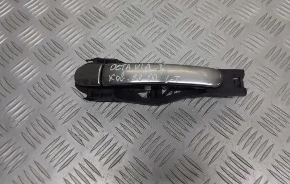 Skoda Octavia Mk1 (1U) Rear door handle trim 