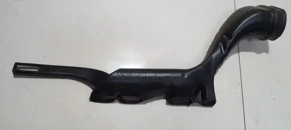 Ford Focus Air intake hose/pipe 3M5118C299AG 3M51-18C299AG