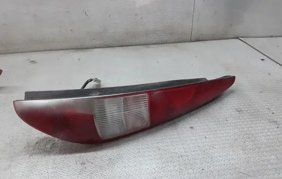 Ford Mondeo Mk III Rear/tail lights 1S7113404C