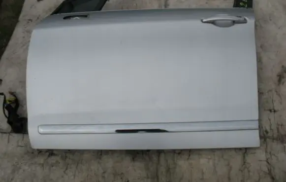 Nissan Note (E11) Rear door
