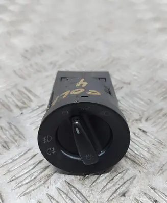 Volkswagen Golf IV Light switch