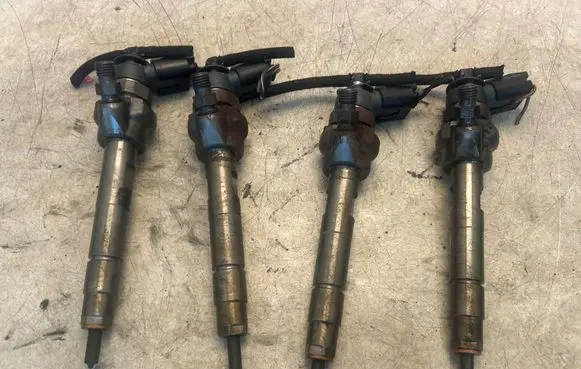 BMW 3 F30 F35 F31 Fuel injectors set 0445110289 779844604