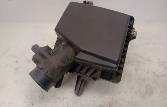 Chevrolet Volt I Air filter box 22752969