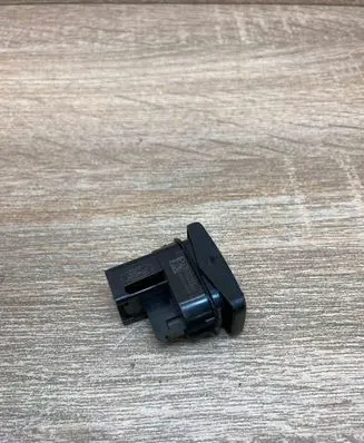 Ford Focus Electric window control switch 6M2T14529AD
