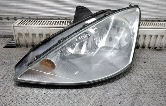 Ford Focus Headlight/headlamp 2M5113W030BE