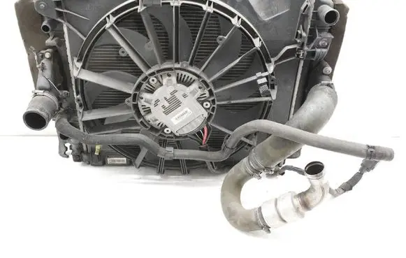Jaguar XF X250 Coolant radiator 