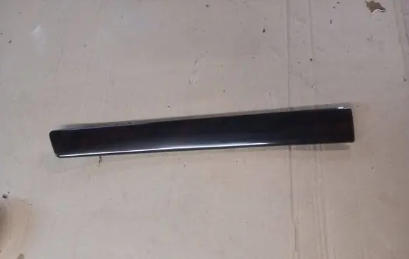 Audi A6 S6 C5 4B Front door trim bar 4B0867409