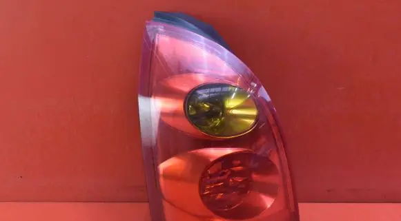 Nissan Primera Rear/tail lights