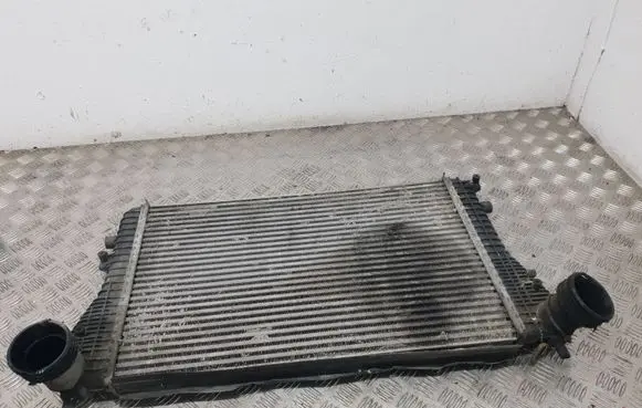 Volkswagen Golf V Intercooler radiator