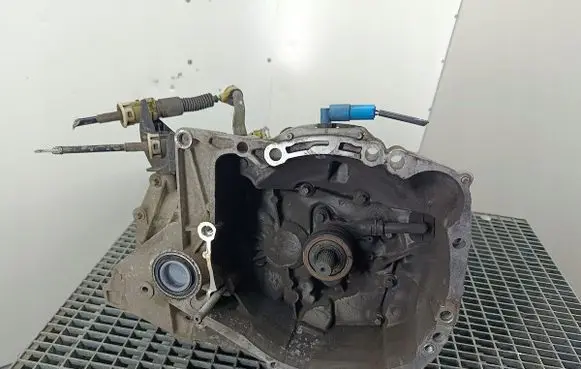 Renault Clio III Manual 5 speed gearbox JH3176