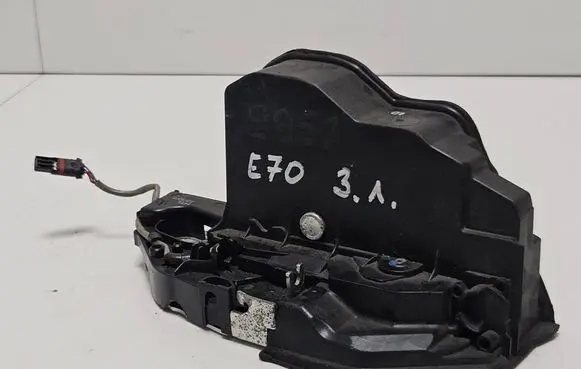 BMW X5 E70 Rear door lock 7167587
