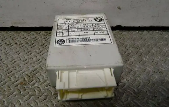 BMW 5 E60 E61 Air suspension control unit module (rear) 6784314