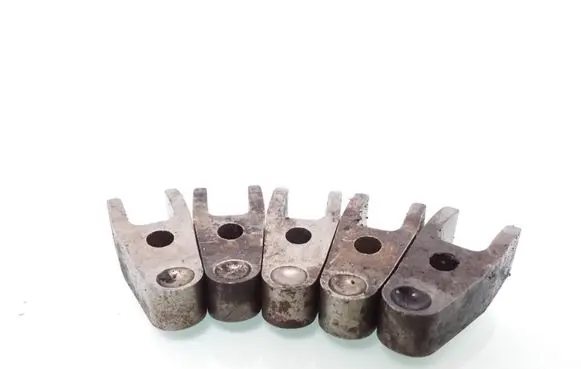 Mercedes-Benz CLK A209 C209 Fuel Injector clamp holder