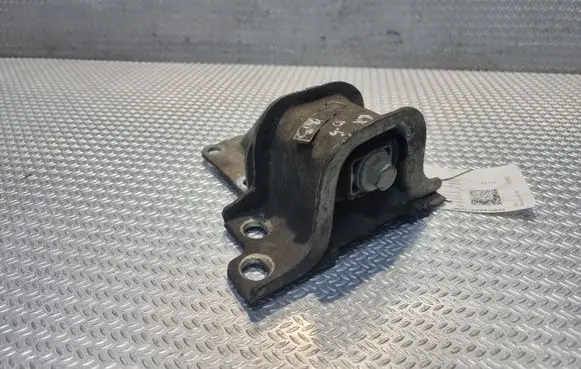 Engine mount bracket