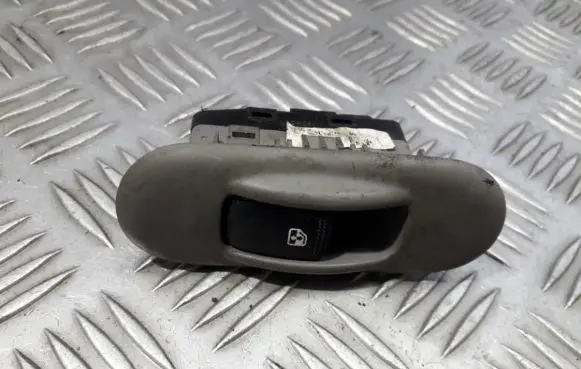 Hyundai Sonata Electric window control switch 202006137