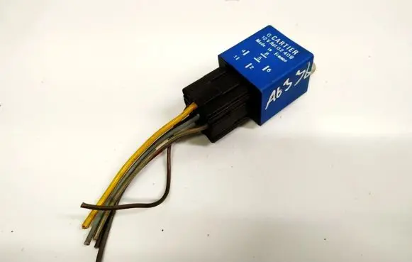 Audi A6 S6 C5 4B Other relay 12V02409