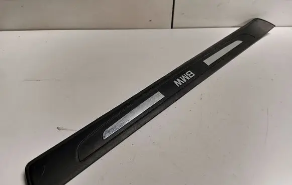 BMW 7 E65 E66 Front sill trim cover 8223552