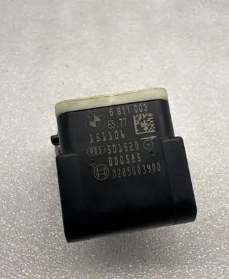 BMW X5 E70 Airbag deployment crash/impact sensor 6911003 501520 0285003900