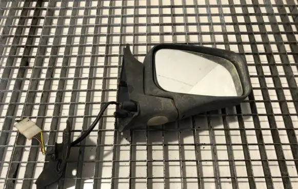 Opel Frontera A Front door electric wing mirror