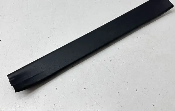 Toyota Highlander XU50 Front sill trim cover 679130E060