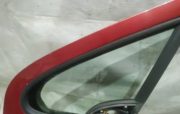 Peugeot 307 Front door vent window glass four-door AS2