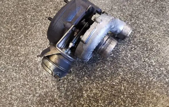 Audi A6 S6 C5 4B Turbo 059145701S