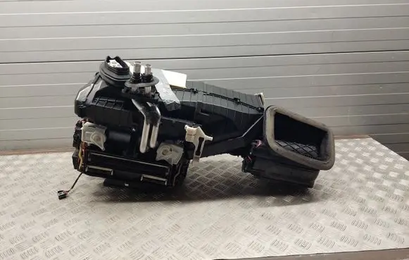 Audi Q5 SQ5 Interior heater climate box assembly 8T1820005K