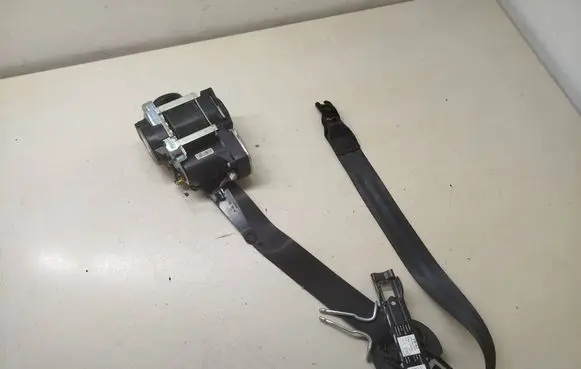 Volkswagen PASSAT B8 Front seatbelt 626346600 631627100C