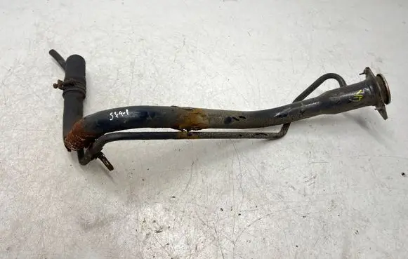 Suzuki SX4 Fuel tank filler neck pipe