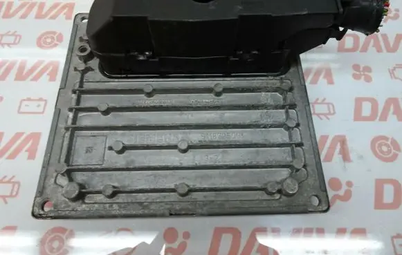 Ford Focus Engine control unit/module 5M51-12A650-FG 5M5112A650FG S118934102