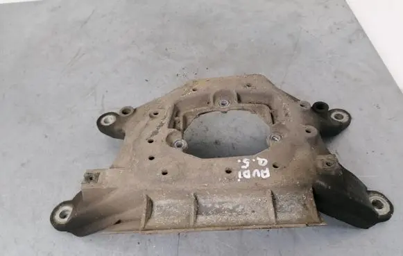 Gearbox mounting bracket