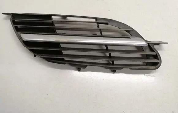 Front bumper lower grill