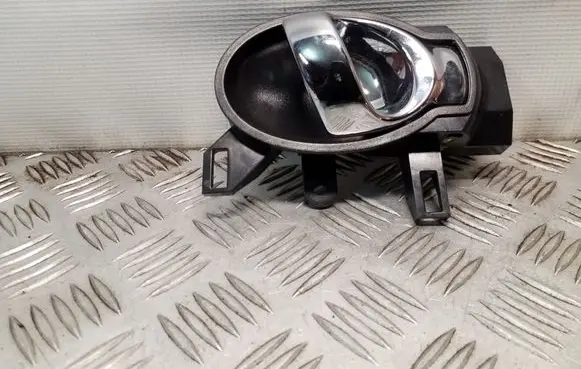 Nissan Juke I F15 Rear door interior handle