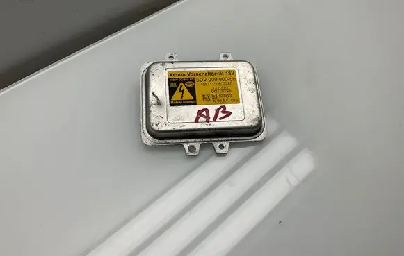 BMW 5 E60 E61 Headlight ballast module Xenon 5DV00900000 195711005032AF