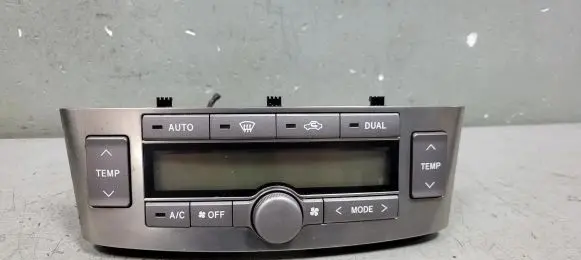 Toyota Avensis T250 Climate control unit 55900-05202