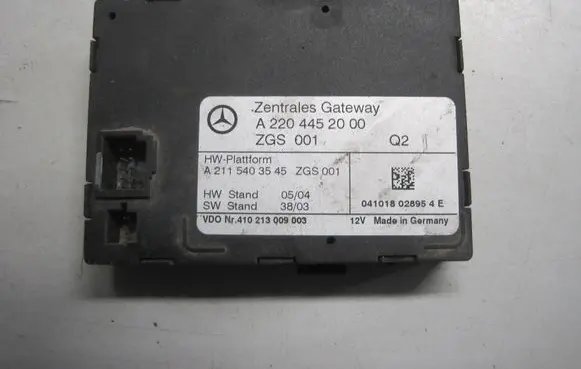 Mercedes-Benz SL R230 Gateway control module A2204452000