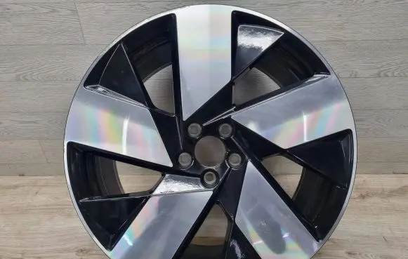 Volvo XC40 R20 alloy rim 32143630