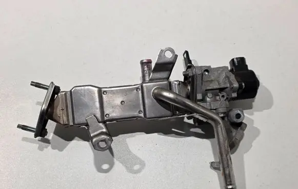 Lexus CT 200H EGR valve 2562037110 2560137010