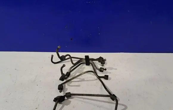 Volvo XC90 Fuel line pipe 31272679 31272680