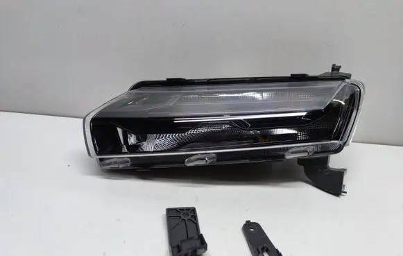 Dacia Spring Headlight/headlamp 266052417R
