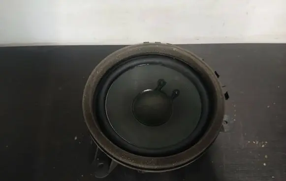 Volvo V70 Rear door speaker 30657445 08W10 M5XUG