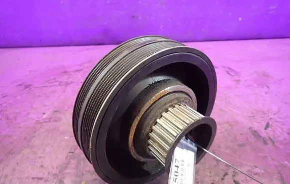 Audi A6 Allroad C5 Crankshaft pulley 
