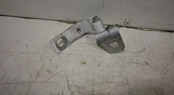 Ford Focus Rear door upper hinge